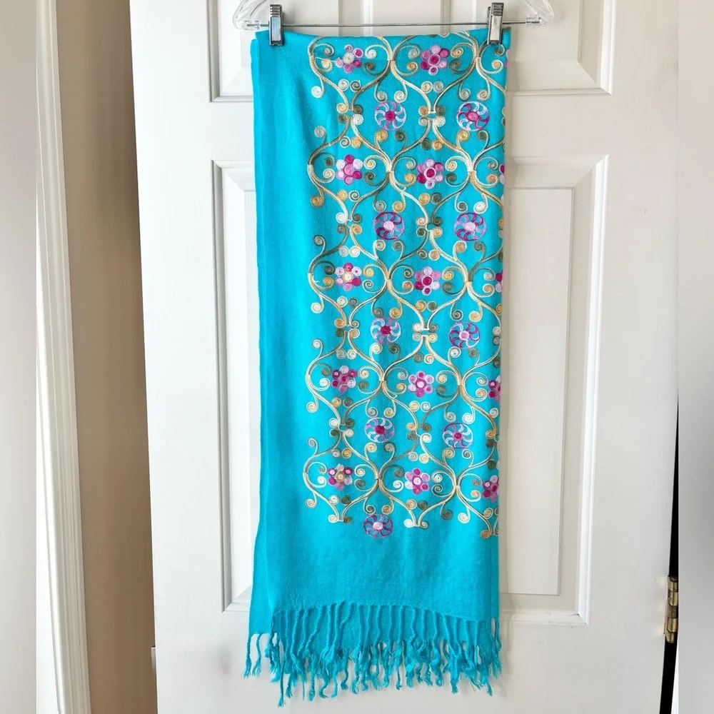 Cashmere Lightweight Large Shawl Wrap Floral Embroidery Blue NWOT